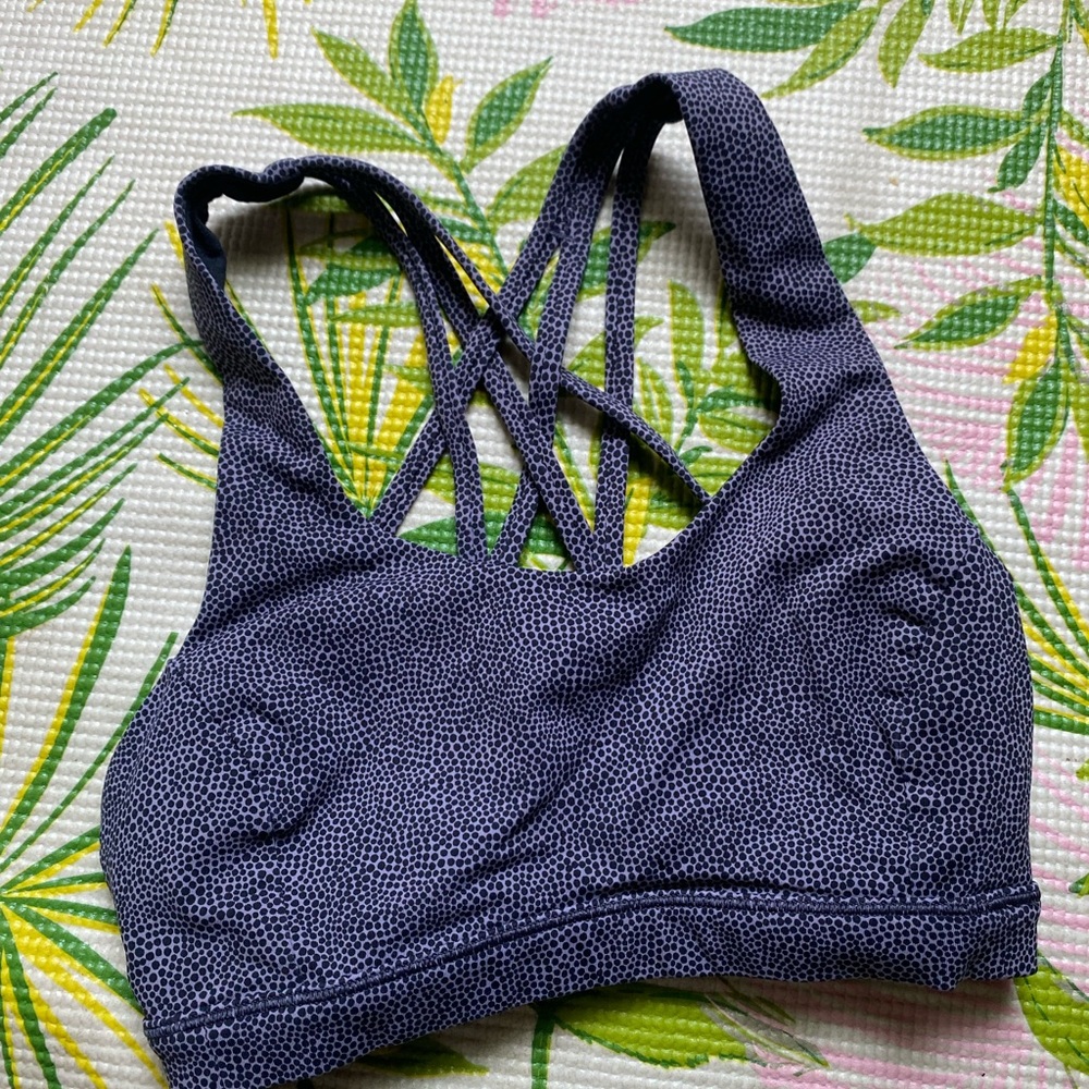 Lululemon sports bra